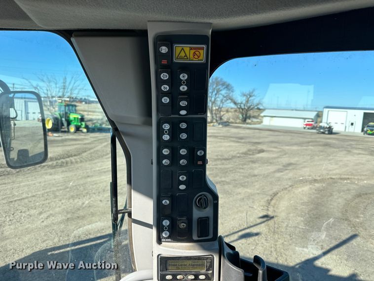 image for item NJ9500 2014 Caterpiller 120M2 motor grader