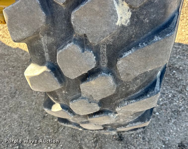 image for item NJ9500 2014 Caterpiller 120M2 motor grader