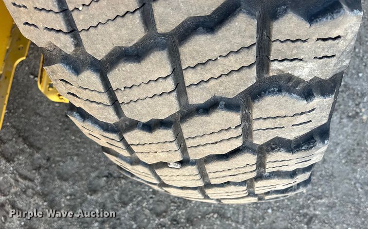 image for item NJ9500 2014 Caterpiller 120M2 motor grader