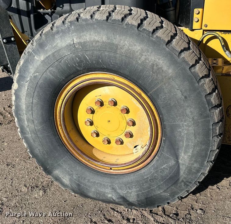 image for item NJ9500 2014 Caterpiller 120M2 motor grader