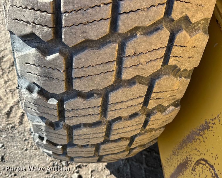 image for item NJ9500 2014 Caterpiller 120M2 motor grader