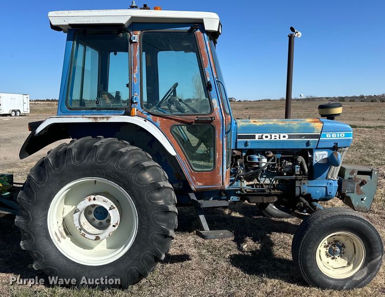 image for item NJ9503 1990 Ford 6610 tractor