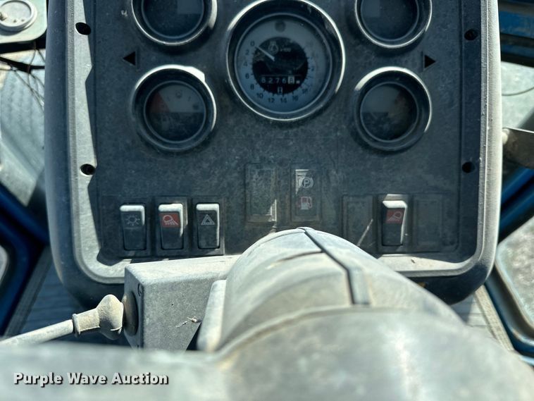 image for item NJ9503 1990 Ford 6610 tractor