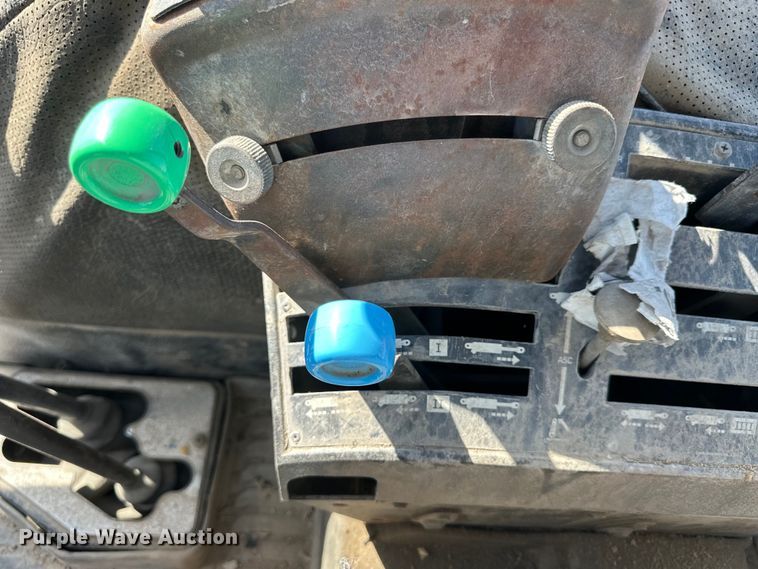 image for item NJ9503 1990 Ford 6610 tractor