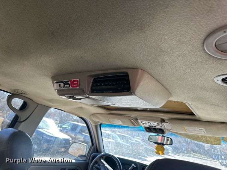 image for item NL9369 2005 GMC  Yukon SUV