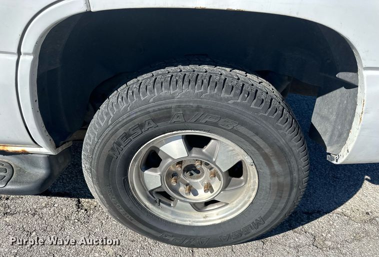 image for item NL9369 2005 GMC  Yukon SUV