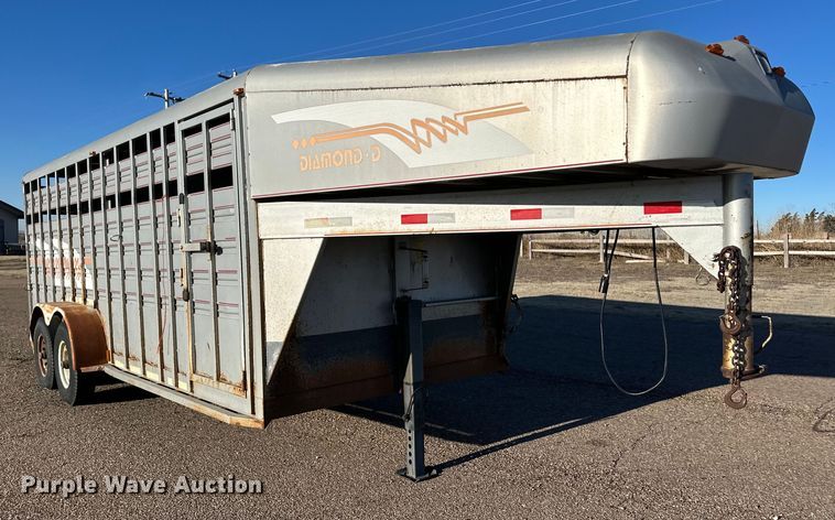 image for item NM9427 1997 Featherlite livestock trailer