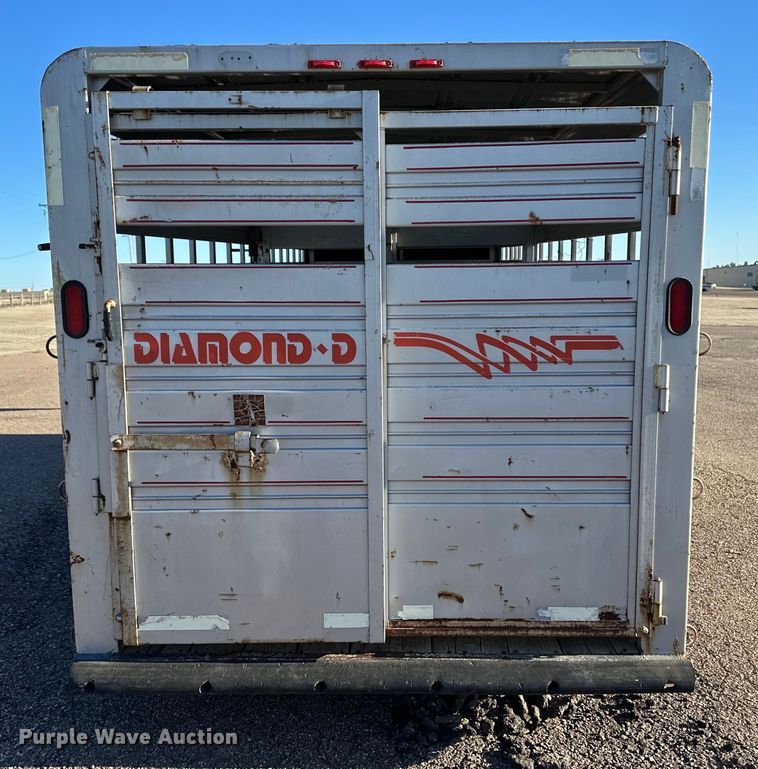 image for item NM9427 1997 Featherlite livestock trailer
