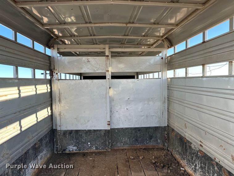 image for item NM9427 1997 Featherlite livestock trailer