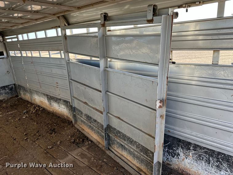 image for item NM9427 1997 Featherlite livestock trailer