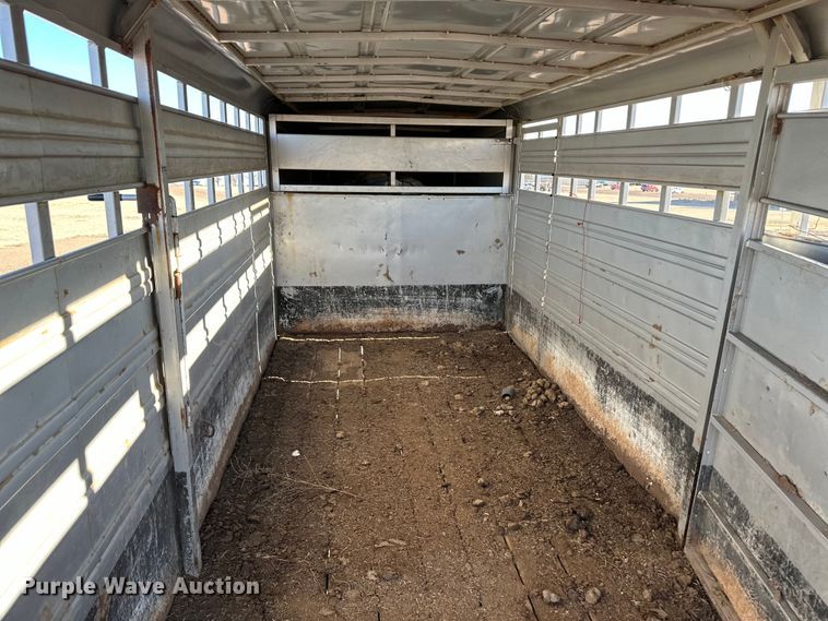 image for item NM9427 1997 Featherlite livestock trailer