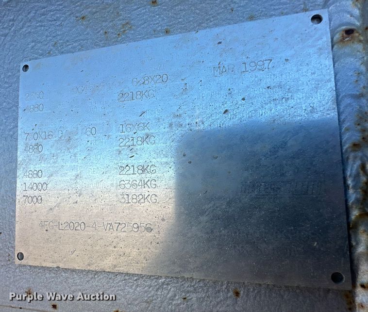 image for item NM9427 1997 Featherlite livestock trailer