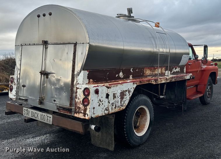 image for item NS9524 1967 Ford F600 water truck