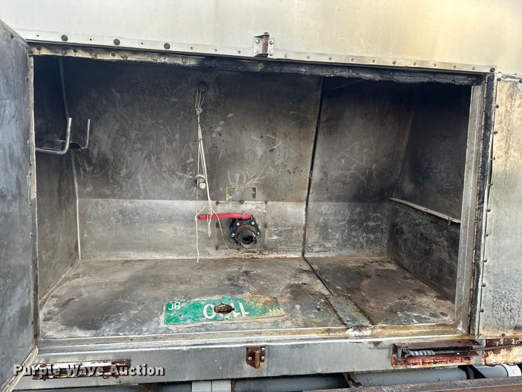 image for item NS9524 1967 Ford F600 water truck