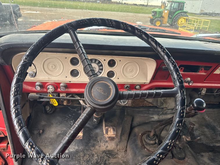 image for item NS9524 1967 Ford F600 water truck