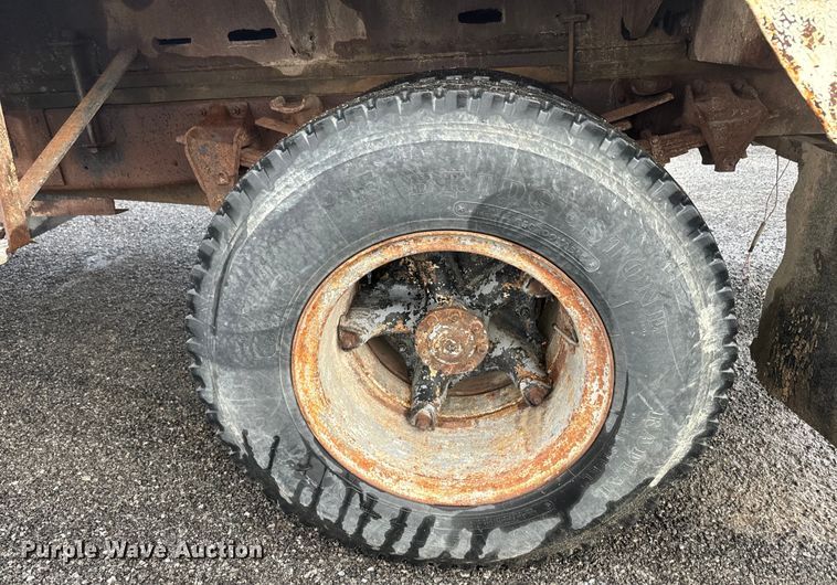 image for item NS9524 1967 Ford F600 water truck