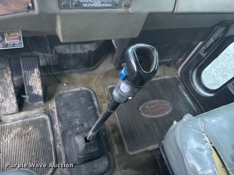 image for item NS9525 1998 Peterbilt 330 dump truck