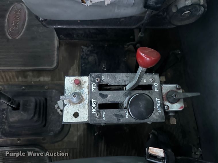 image for item NS9525 1998 Peterbilt 330 dump truck