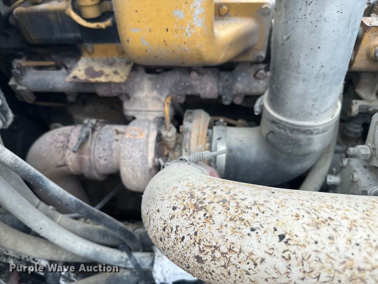 image for item NS9525 1998 Peterbilt 330 dump truck