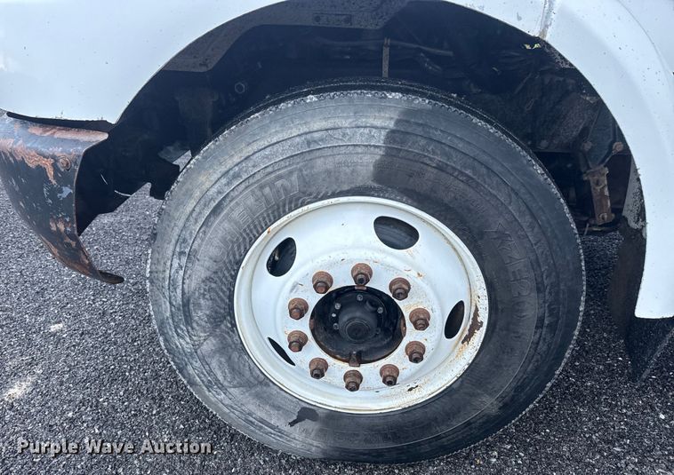 image for item NS9525 1998 Peterbilt 330 dump truck