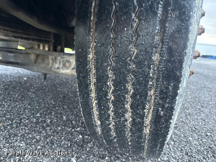 image for item NS9525 1998 Peterbilt 330 dump truck