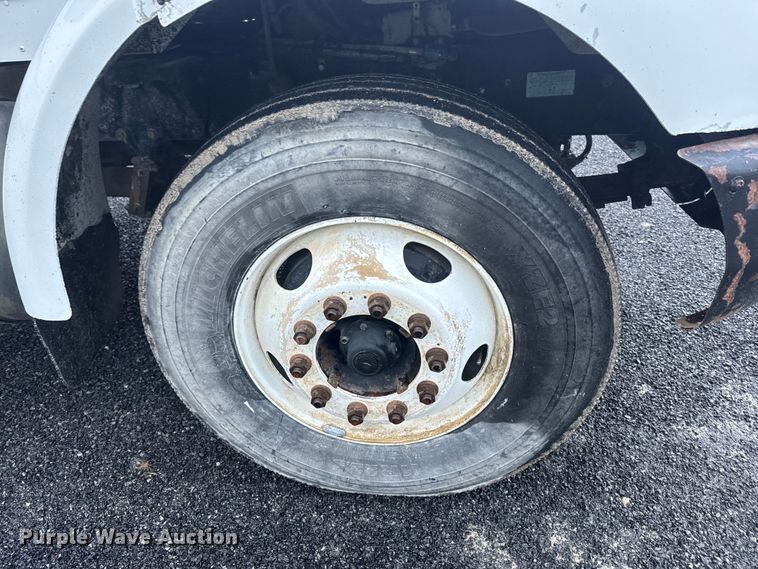 image for item NS9525 1998 Peterbilt 330 dump truck