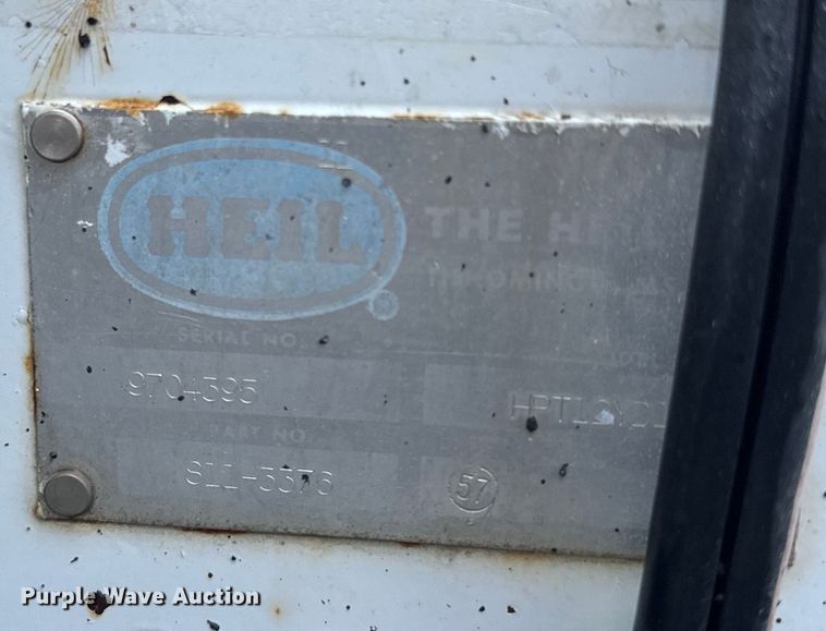 image for item NS9525 1998 Peterbilt 330 dump truck