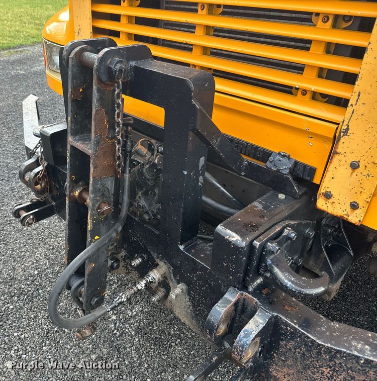 image for item NS9526 1997 International  4900 dump truck