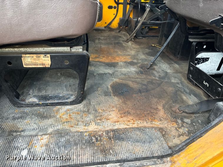 image for item NS9526 1997 International  4900 dump truck