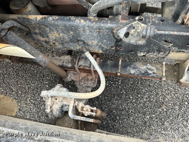 image for item NS9526 1997 International  4900 dump truck