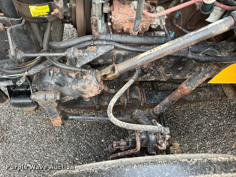 image for item NS9526 1997 International  4900 dump truck