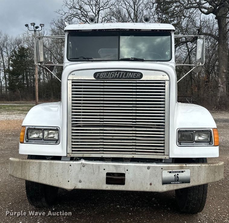 image for item NS9528 1990 Freightliner FLD dump truck