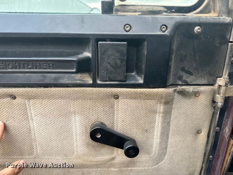 image for item NS9528 1990 Freightliner FLD dump truck