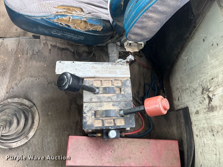 image for item NS9528 1990 Freightliner FLD dump truck