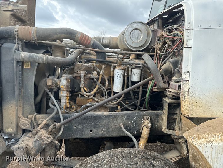 image for item NS9528 1990 Freightliner FLD dump truck