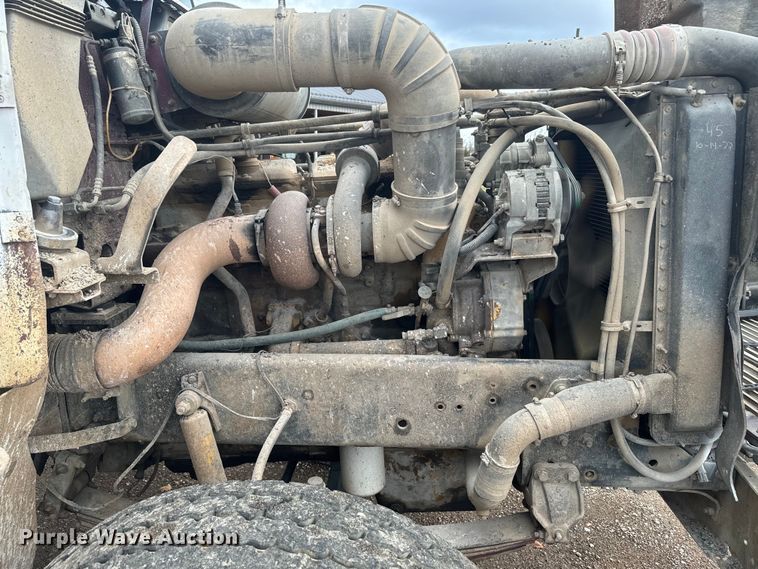 image for item NS9528 1990 Freightliner FLD dump truck