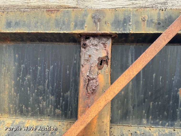 image for item NS9529 2000 International  4900 dump truck