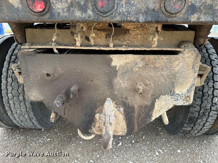 image for item NS9529 2000 International  4900 dump truck