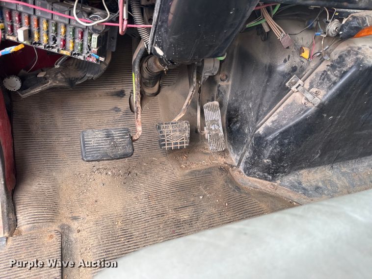 image for item NS9529 2000 International  4900 dump truck