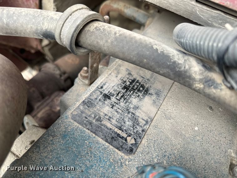 image for item NS9529 2000 International  4900 dump truck