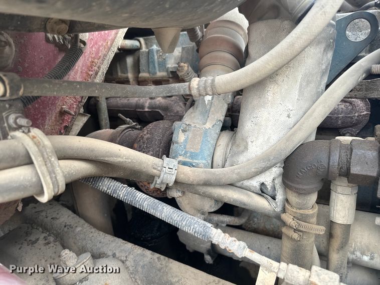 image for item NS9529 2000 International  4900 dump truck