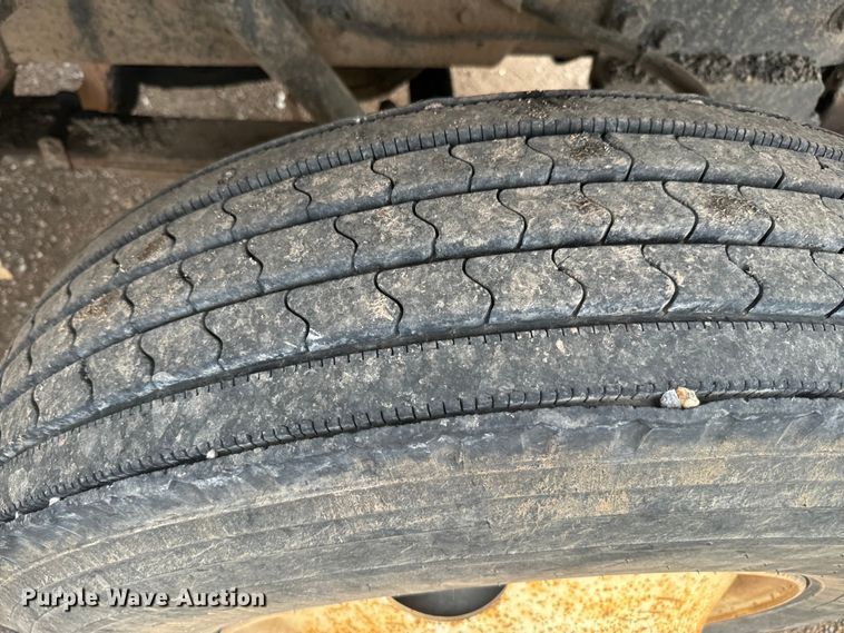 image for item NS9529 2000 International  4900 dump truck