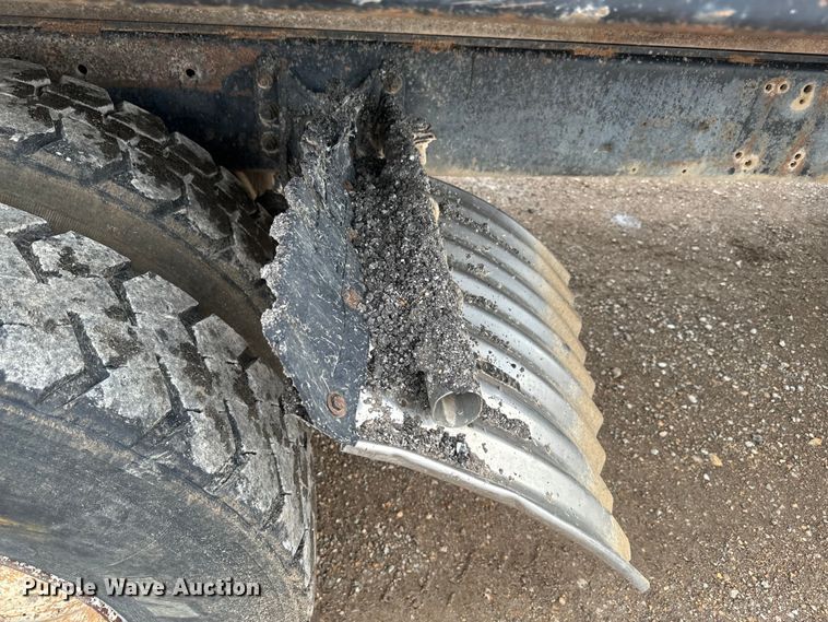 image for item NS9530 1986 International Harvester T-9370 dump truck