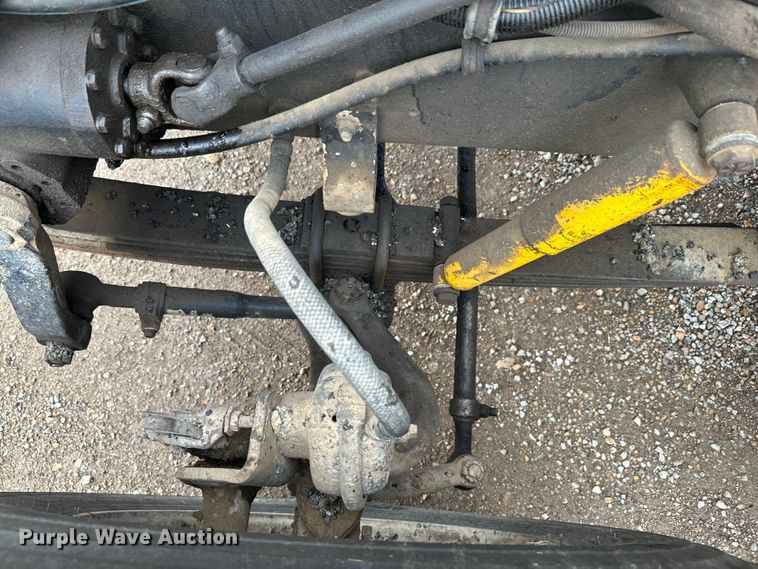 image for item NS9530 1986 International Harvester T-9370 dump truck