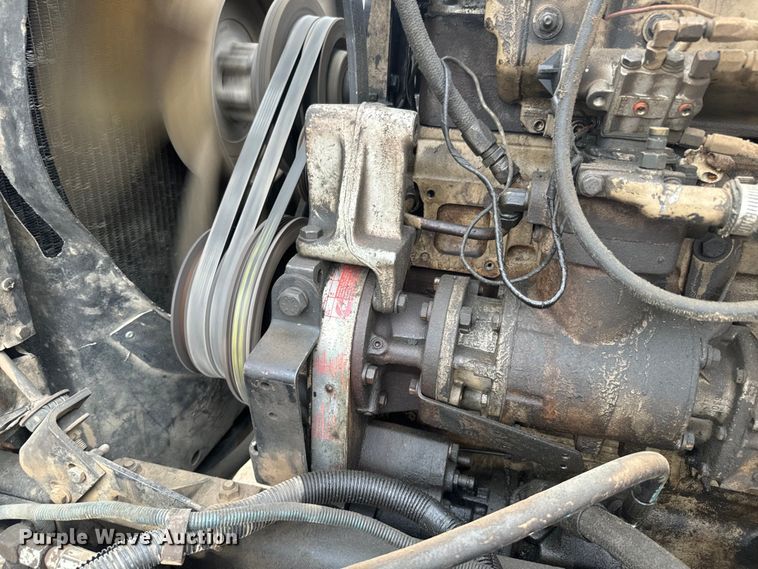 image for item NS9530 1986 International Harvester T-9370 dump truck