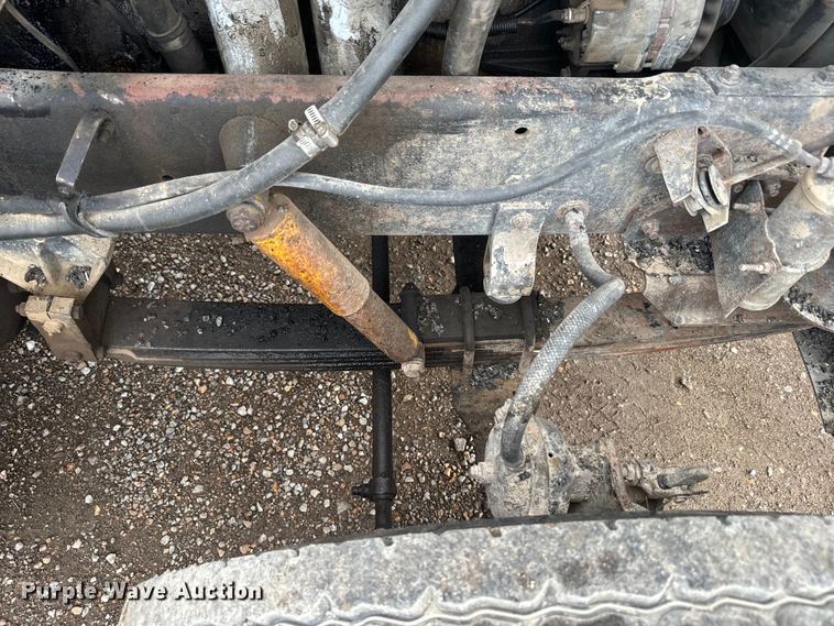 image for item NS9530 1986 International Harvester T-9370 dump truck