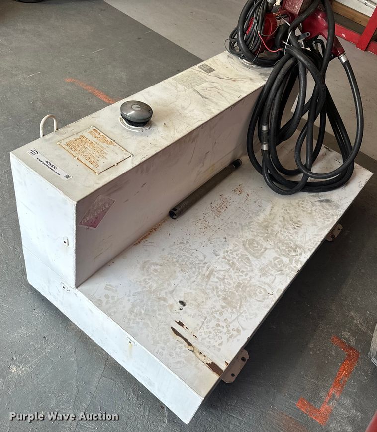 image for item NS9533 Delta Consolidated Industries Inc. 480000 fuel tank