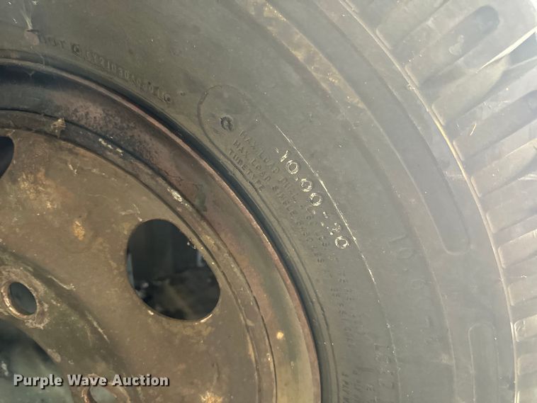 image for item NS9534 (5) 10.00-20 tires