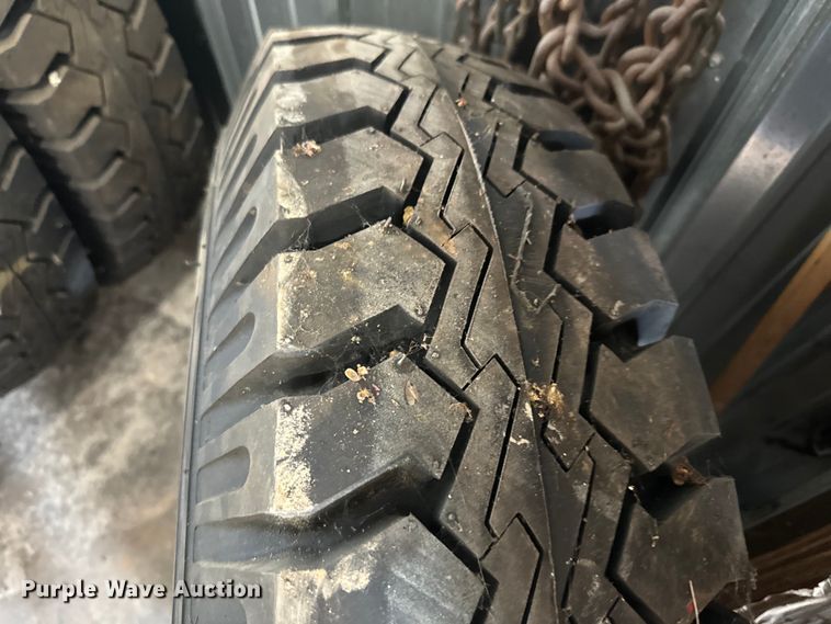 image for item NS9534 (5) 10.00-20 tires