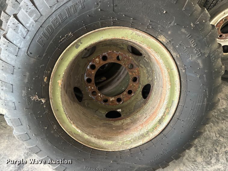 image for item NS9536 (6) 11.00-20 tires